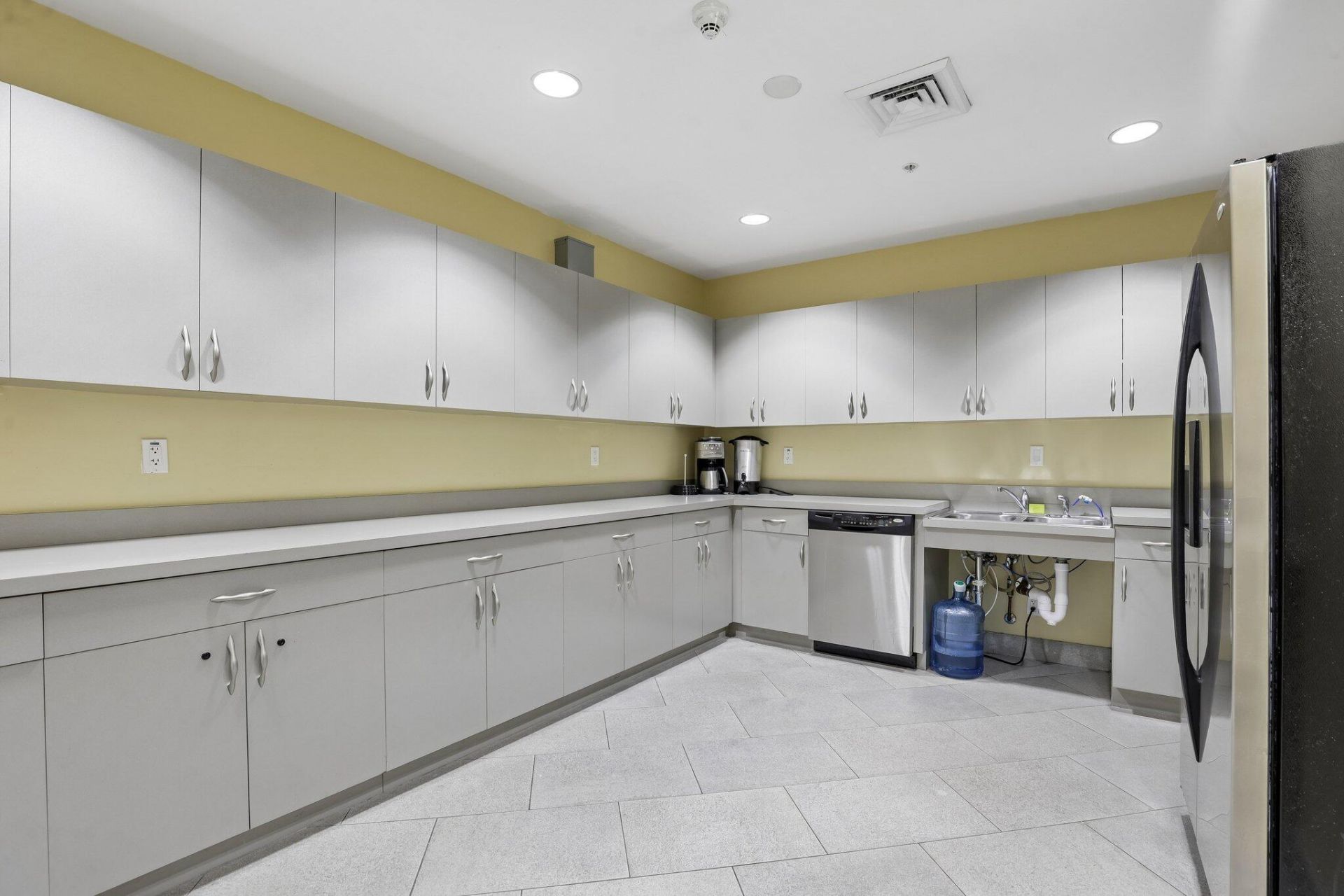 1755 E Hallandale Beach Boulevard, Unit 1207 E, Hallandale Beach, FL 33009 Photo