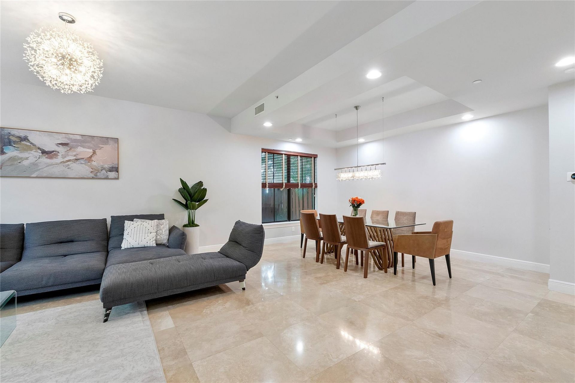 430 NE 7th Avenue, Unit 430, Fort Lauderdale, FL 33301 Photo