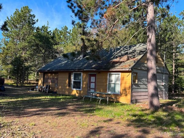 2146 E M28 Highway, Chocolay Twp, MI 49855