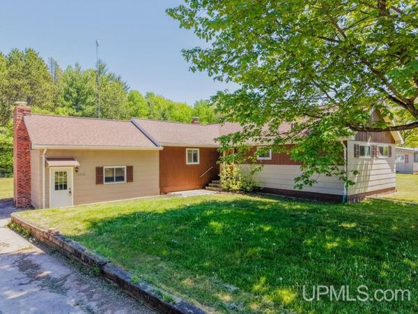10076 State Hwy M35 Highway, Brampton Twp, MI 49837