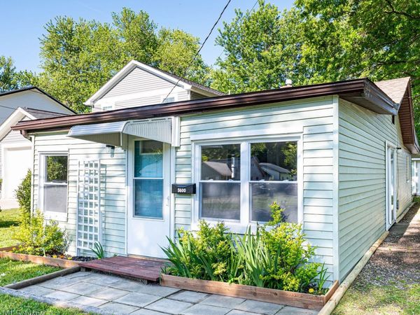 5600 Hickory Street , Mentor on the Lake, OH 44060