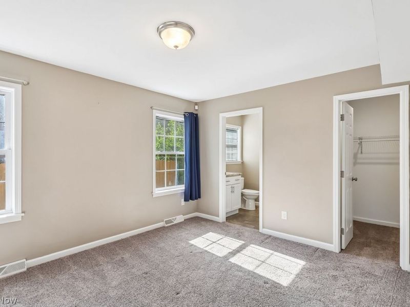 4415 Fenwick Avenue, Cleveland, OH 44113 Photo 20