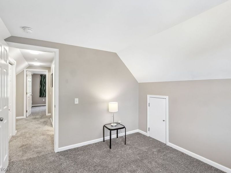 4415 Fenwick Avenue, Cleveland, OH 44113 Photo 31
