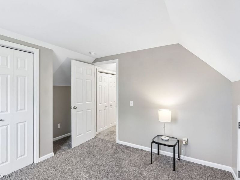 4415 Fenwick Avenue, Cleveland, OH 44113 Photo 32