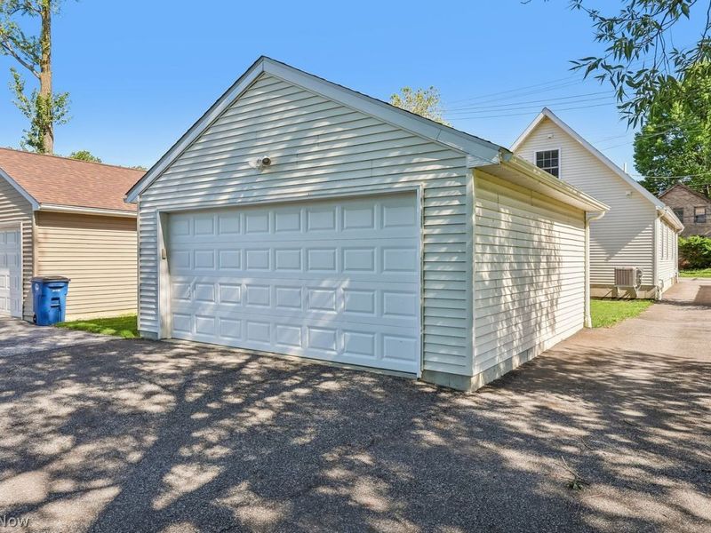 4415 Fenwick Avenue, Cleveland, OH 44113 Photo 44