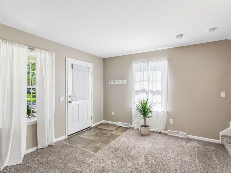 4415 Fenwick Avenue, Cleveland, OH 44113 Photo 8