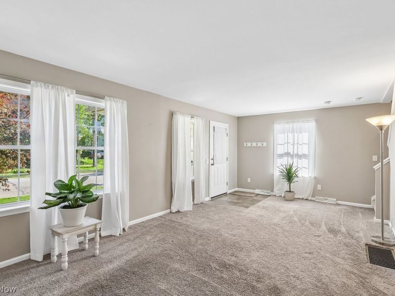 4415 Fenwick Avenue, Cleveland, OH 44113 Photo 9