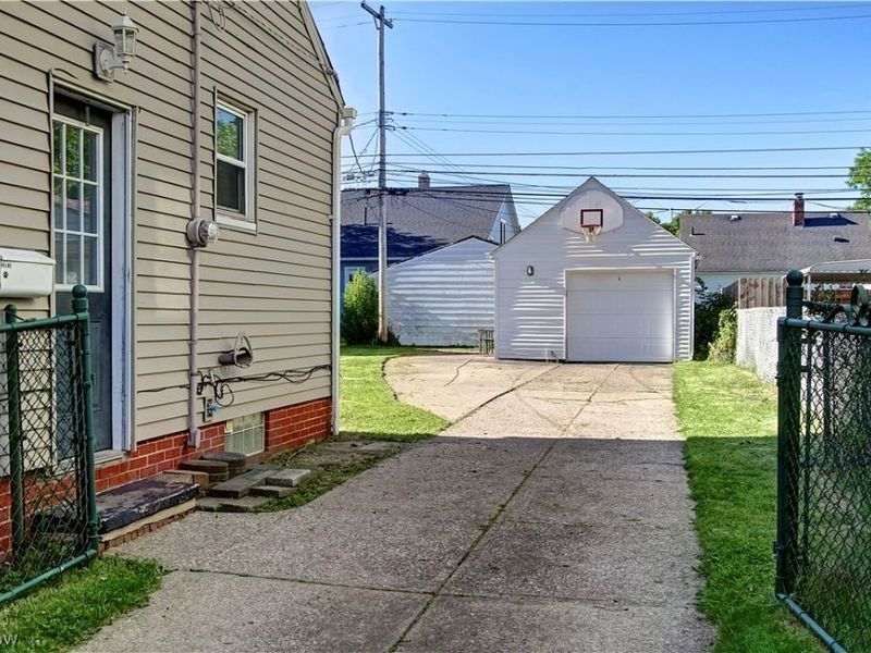 6715 Wilber Avenue , Parma, OH 44129 Photo 28