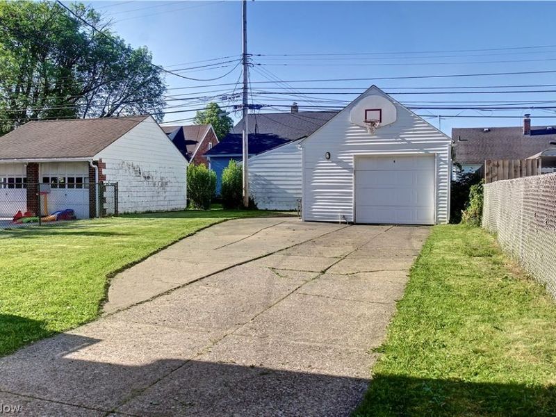 6715 Wilber Avenue , Parma, OH 44129 Photo 29