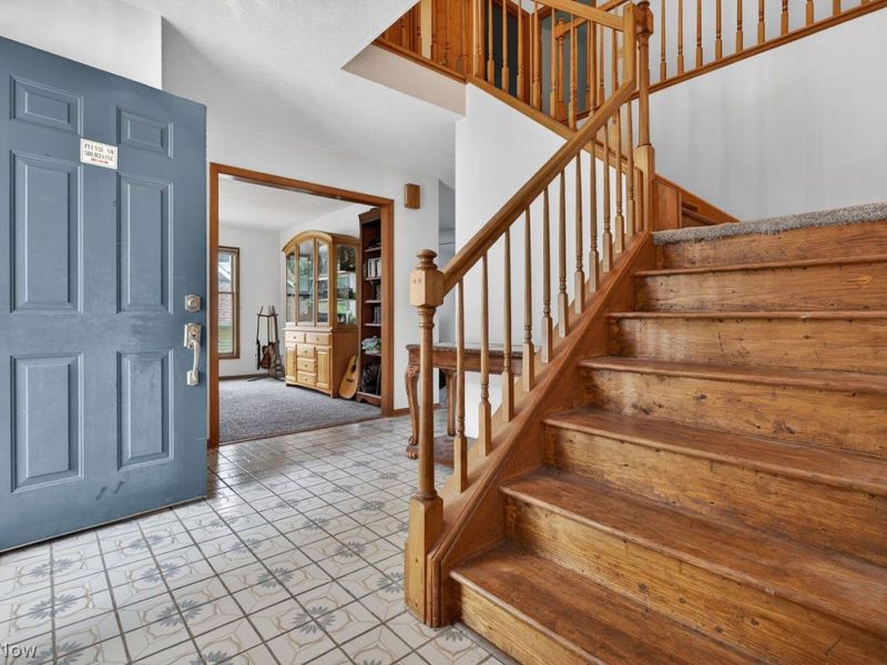 657 Cherry Valley Drive, Amherst, OH 44001 Photo 10