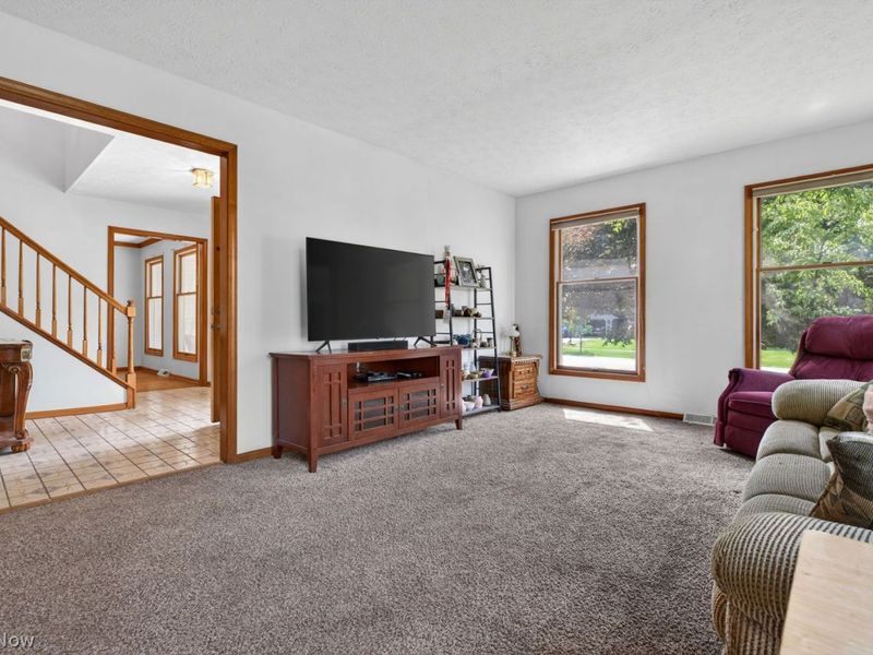 657 Cherry Valley Drive, Amherst, OH 44001 Photo 14