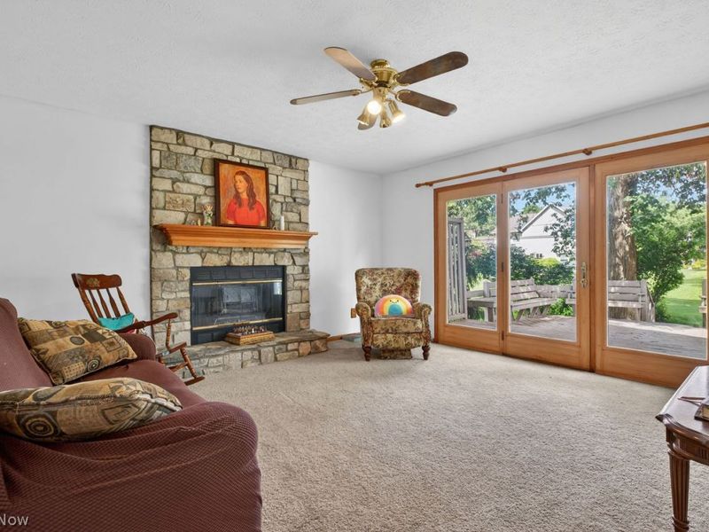 657 Cherry Valley Drive, Amherst, OH 44001 Photo 16