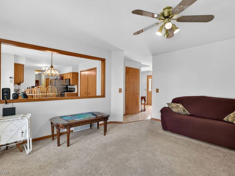 657 Cherry Valley Drive, Amherst, OH 44001 Photo 18