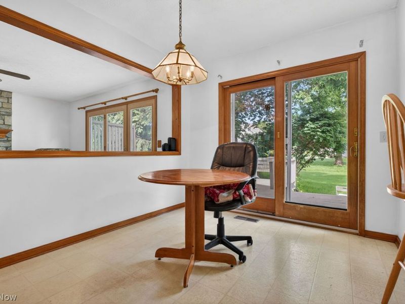 657 Cherry Valley Drive, Amherst, OH 44001 Photo 19
