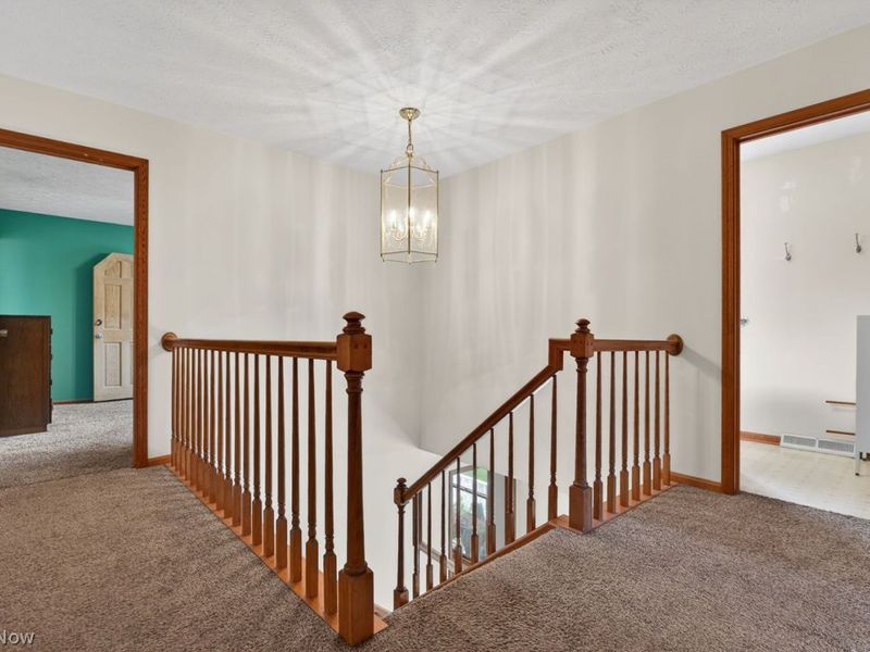 657 Cherry Valley Drive, Amherst, OH 44001 Photo 27