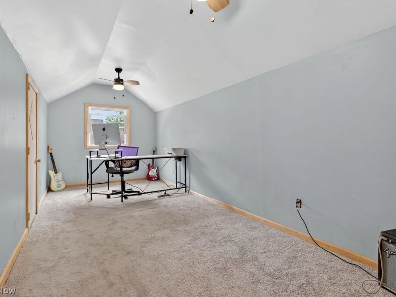 657 Cherry Valley Drive, Amherst, OH 44001 Photo 33