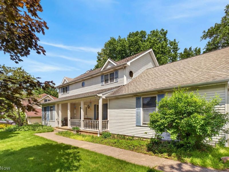 657 Cherry Valley Drive, Amherst, OH 44001 Photo 4