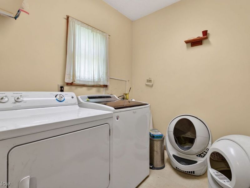 657 Cherry Valley Drive, Amherst, OH 44001 Photo 42