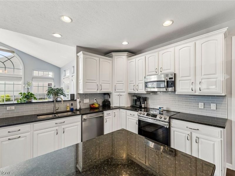 3396 Napa Boulevard, Avon, OH 44011 Photo 12