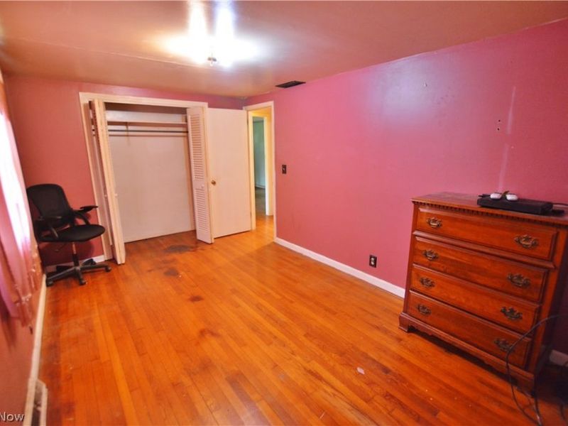12516 Lake Drive, Burton, OH 44021 Photo 12