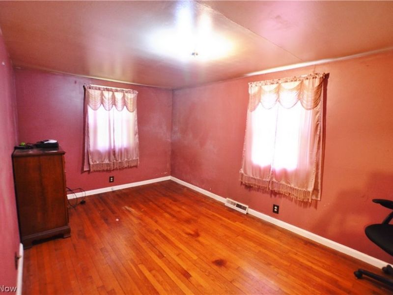 12516 Lake Drive, Burton, OH 44021 Photo 13