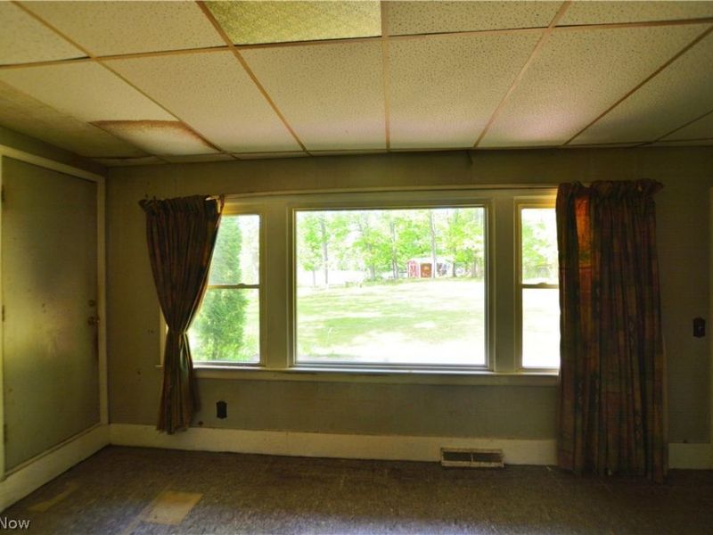 12516 Lake Drive, Burton, OH 44021 Photo 8