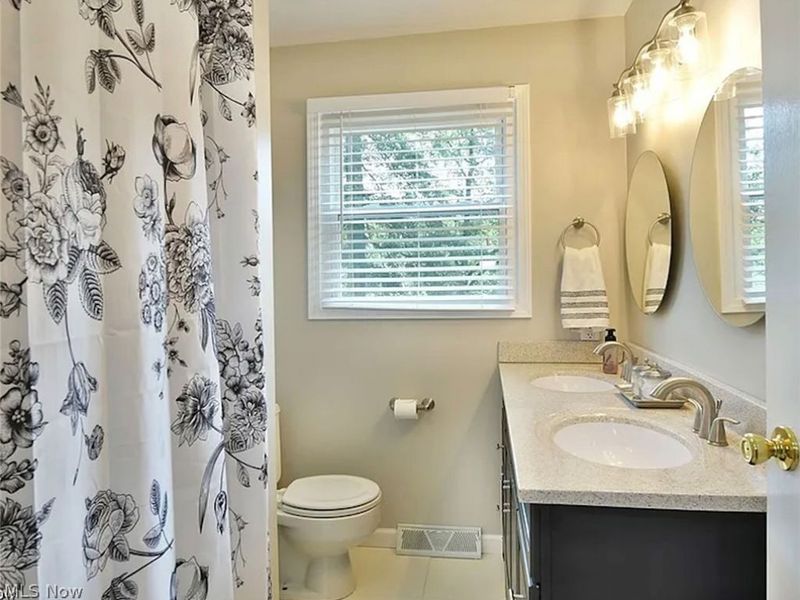 7738 E Parkside Drive , Boardman, OH 44512 Photo 13