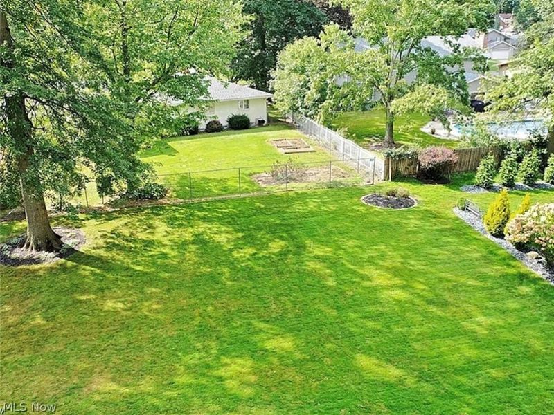 7738 E Parkside Drive , Boardman, OH 44512 Photo 4