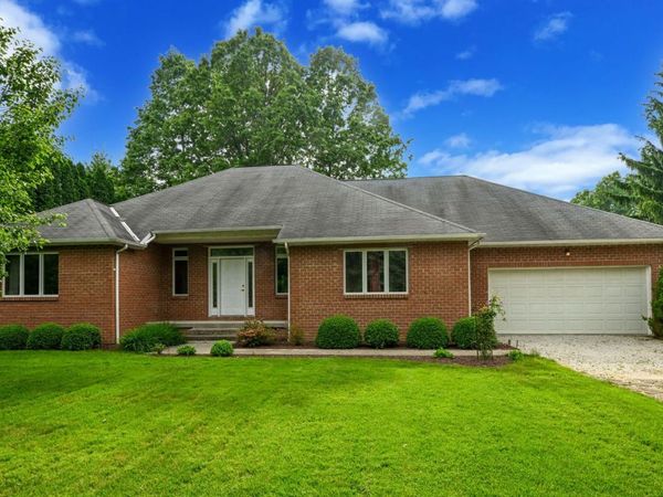 106 S Hametown Road , Copley, OH 44321