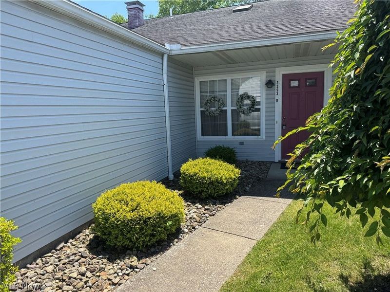 3393 Ivy Hill Circle, Unit D, Cortland, OH 44410 Photo 2