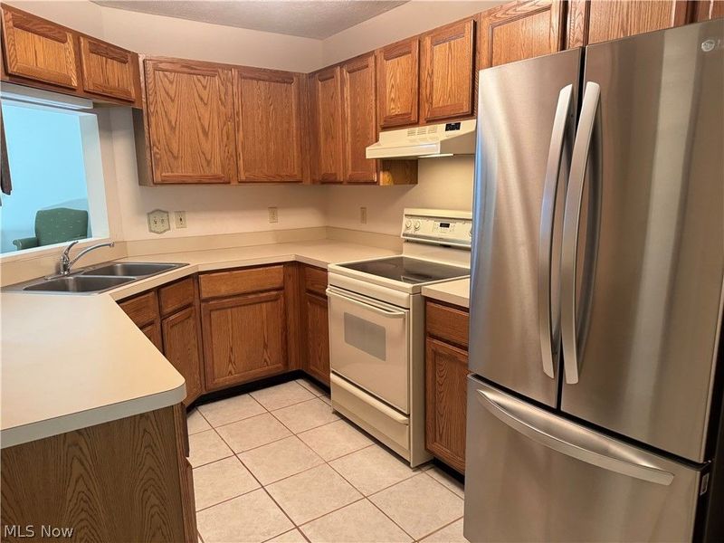 3393 Ivy Hill Circle, Unit D, Cortland, OH 44410 Photo 3