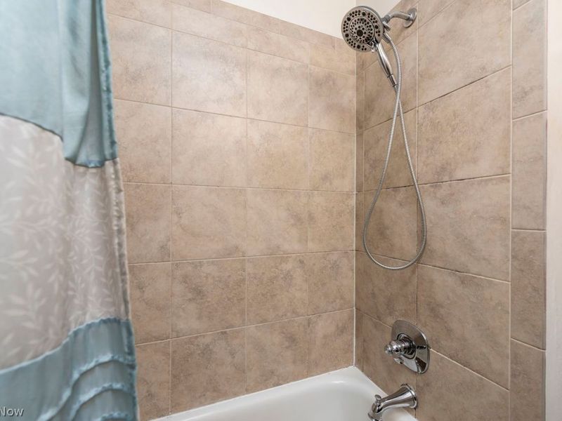 3820 W 212th Street , Fairview Park, OH 44126 Photo 20