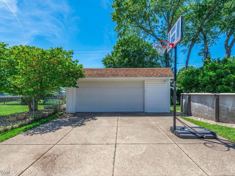 3820 W 212th Street , Fairview Park, OH 44126 Photo 39