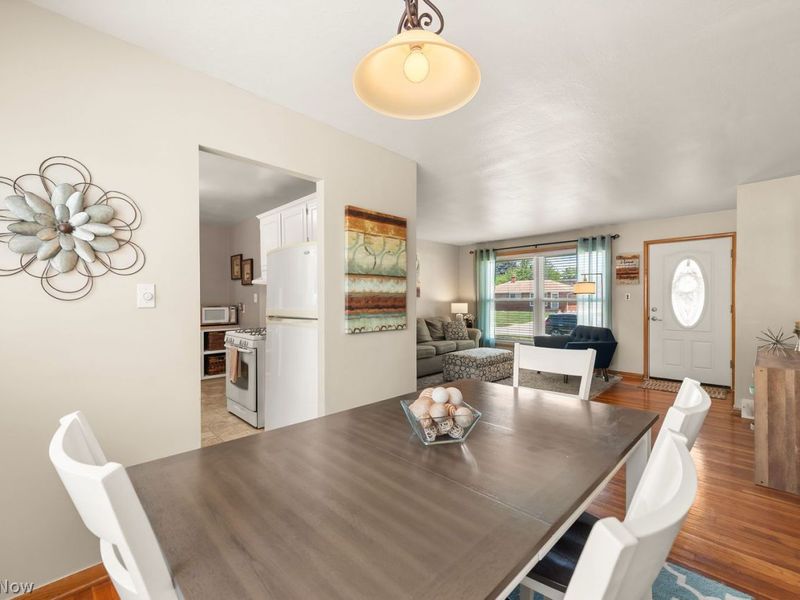 3820 W 212th Street , Fairview Park, OH 44126 Photo 8