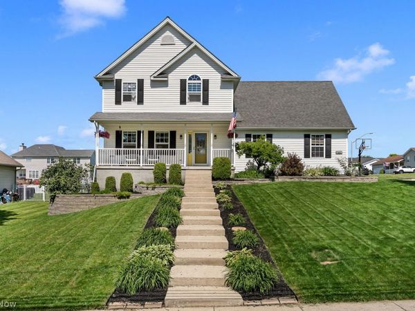 994 Fairfield Avenue , Columbiana, OH 44408