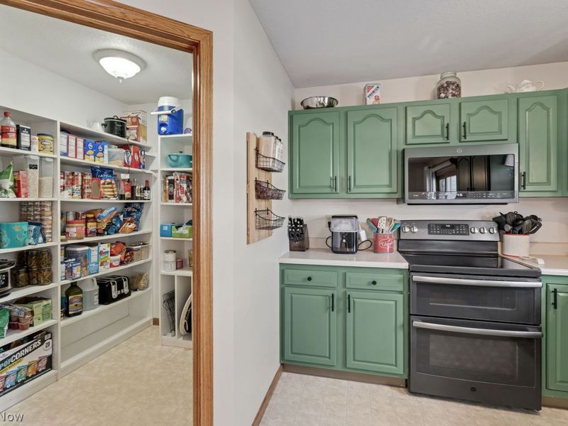 994 Fairfield Avenue, Columbiana, OH 44408 Photo 7