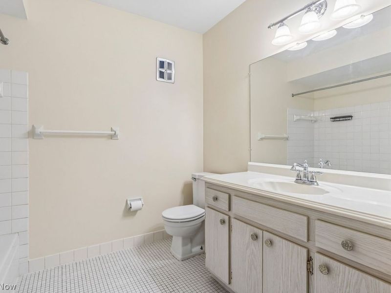 1155 Charter Oak , Unit 307, Westlake, OH 44145 Photo 23