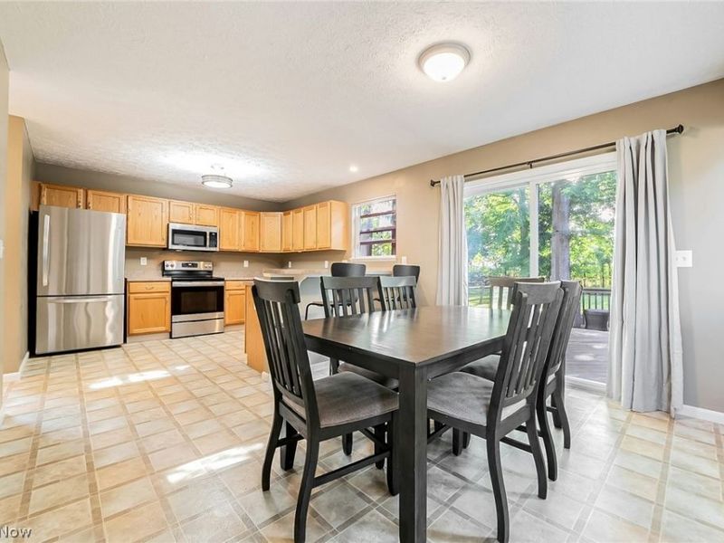 5562 Ridgeview Boulevard, North Ridgeville, OH 44039 Photo 9