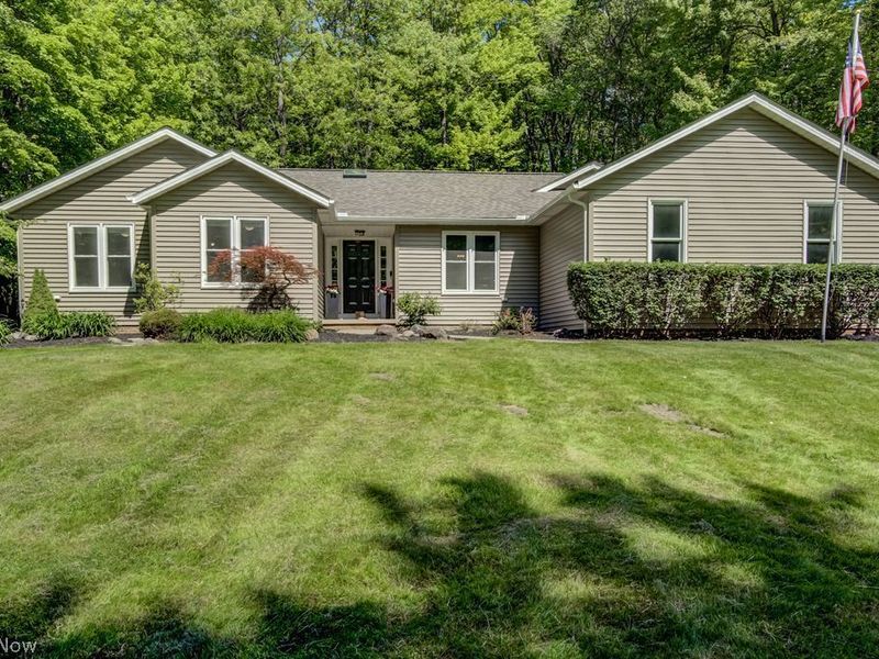 17212 Wood Acre Trail , Chagrin Falls, OH 44023 Photo 3