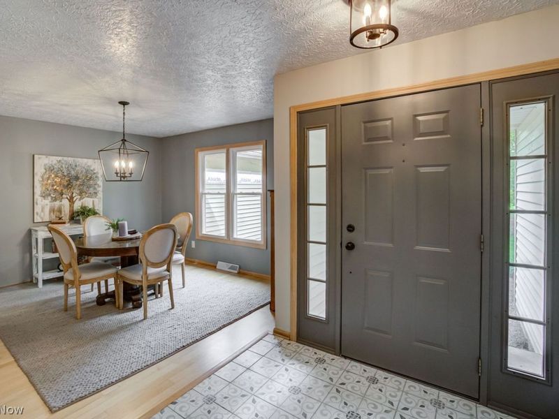 17212 Wood Acre Trail , Chagrin Falls, OH 44023 Photo 5