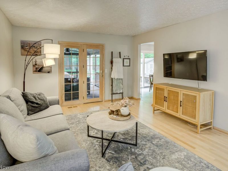 17212 Wood Acre Trail , Chagrin Falls, OH 44023 Photo 8