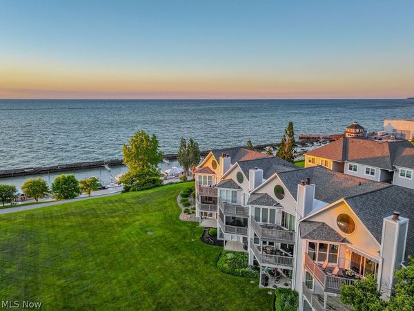 649 Second Street , Unit 8, Fairport Harbor, OH 44077
