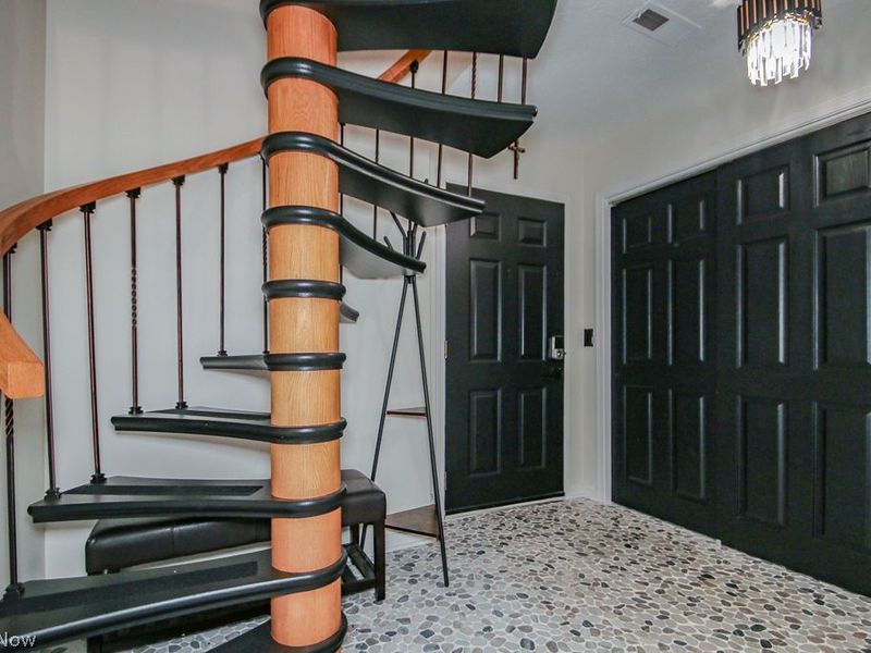 649 Second Street, Unit 8, Fairport Harbor, OH 44077 Photo 11