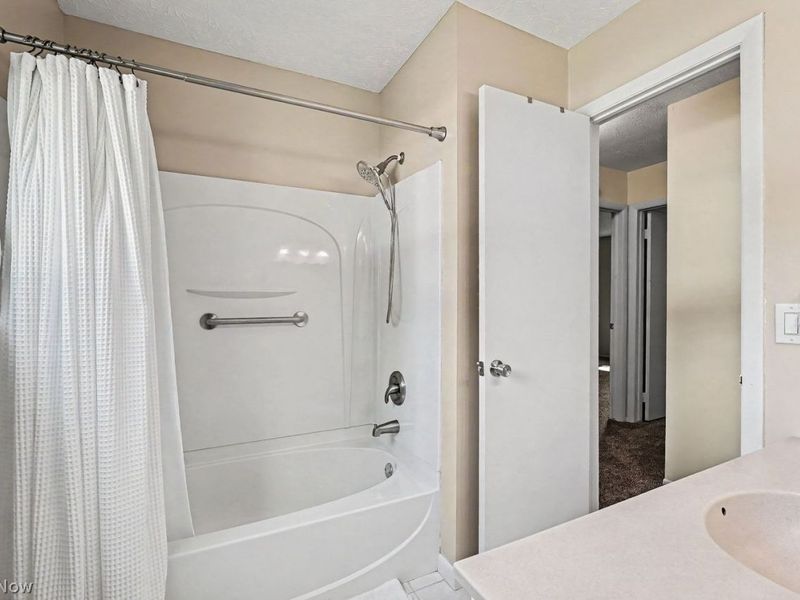 2178 Hamden Street, Madison, OH 44057 Photo 15