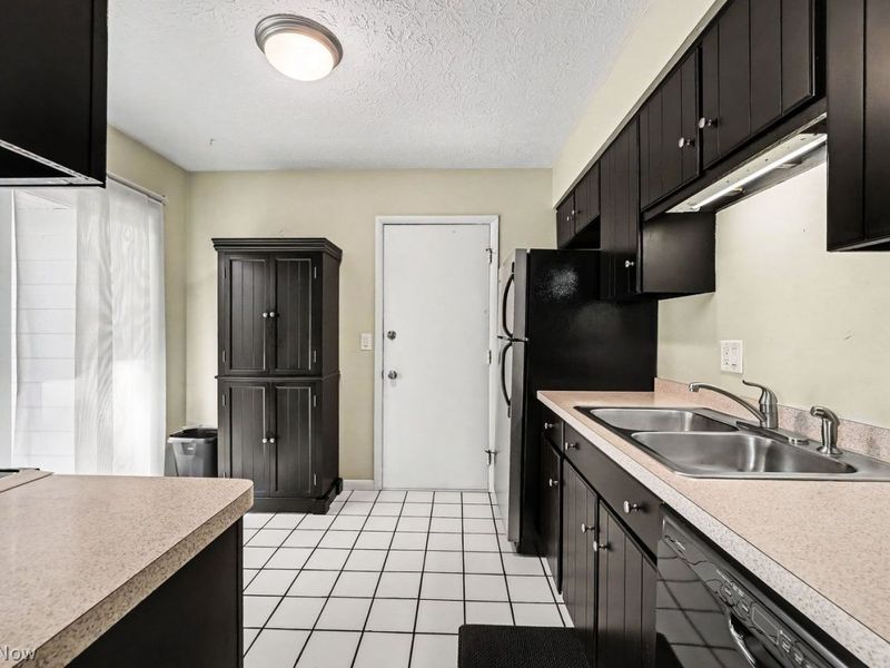 2178 Hamden Street, Madison, OH 44057 Photo 7