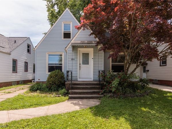 2511 North Avenue , Parma, OH 44134