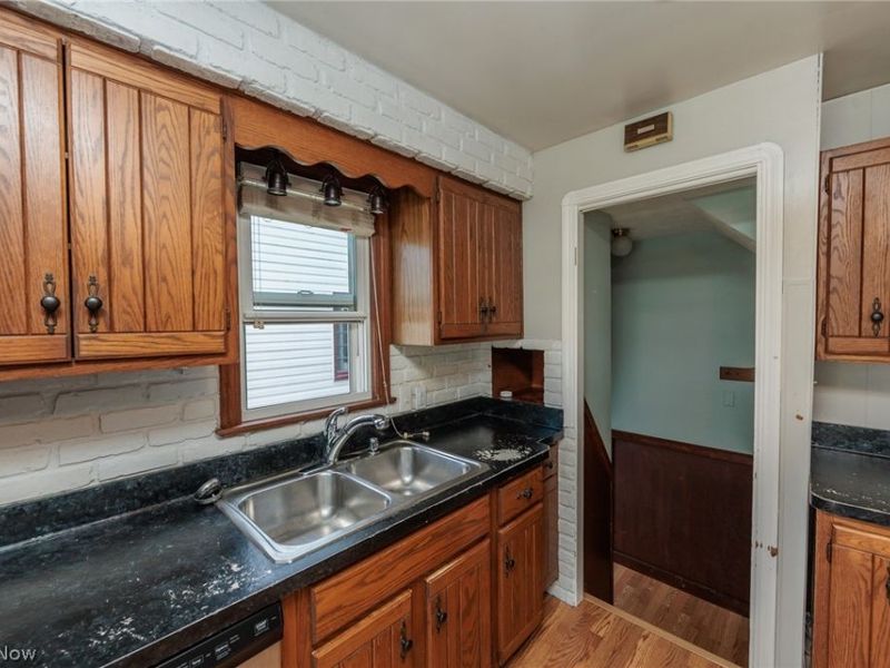 2511 North Avenue , Parma, OH 44134 Photo 8