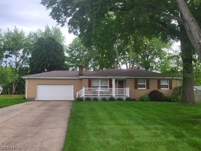 4840 Sampson Drive, Youngstown, OH 44505 Photo 2