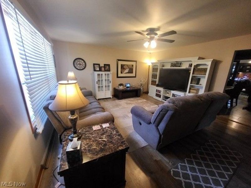 4840 Sampson Drive, Youngstown, OH 44505 Photo 6