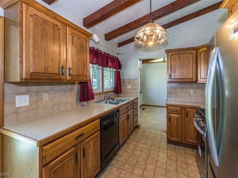 482 Fairwood Drive, Tallmadge, OH 44278 Photo 16